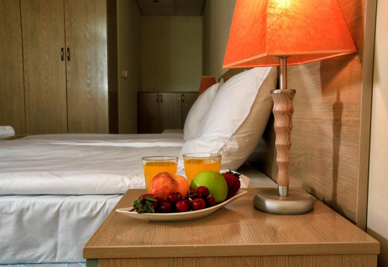 Grand Oasis Hotel
