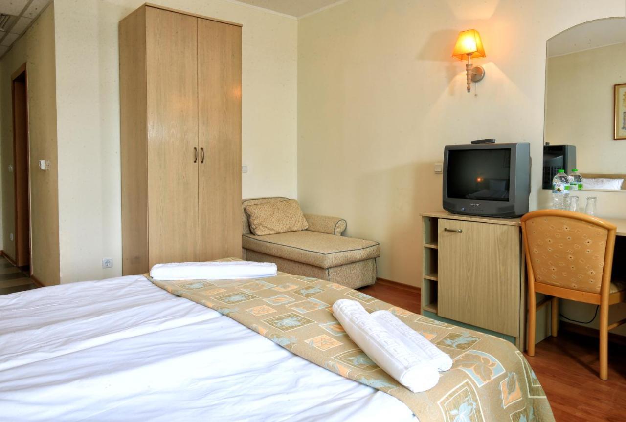 Hotel Grand Oasis 4*