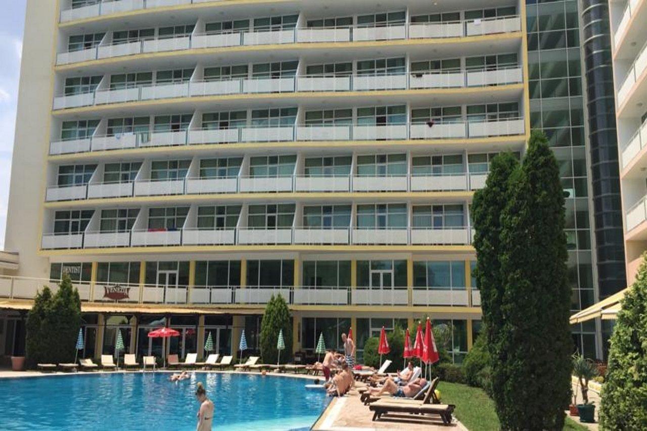 Hotel Grand Oasis 4*