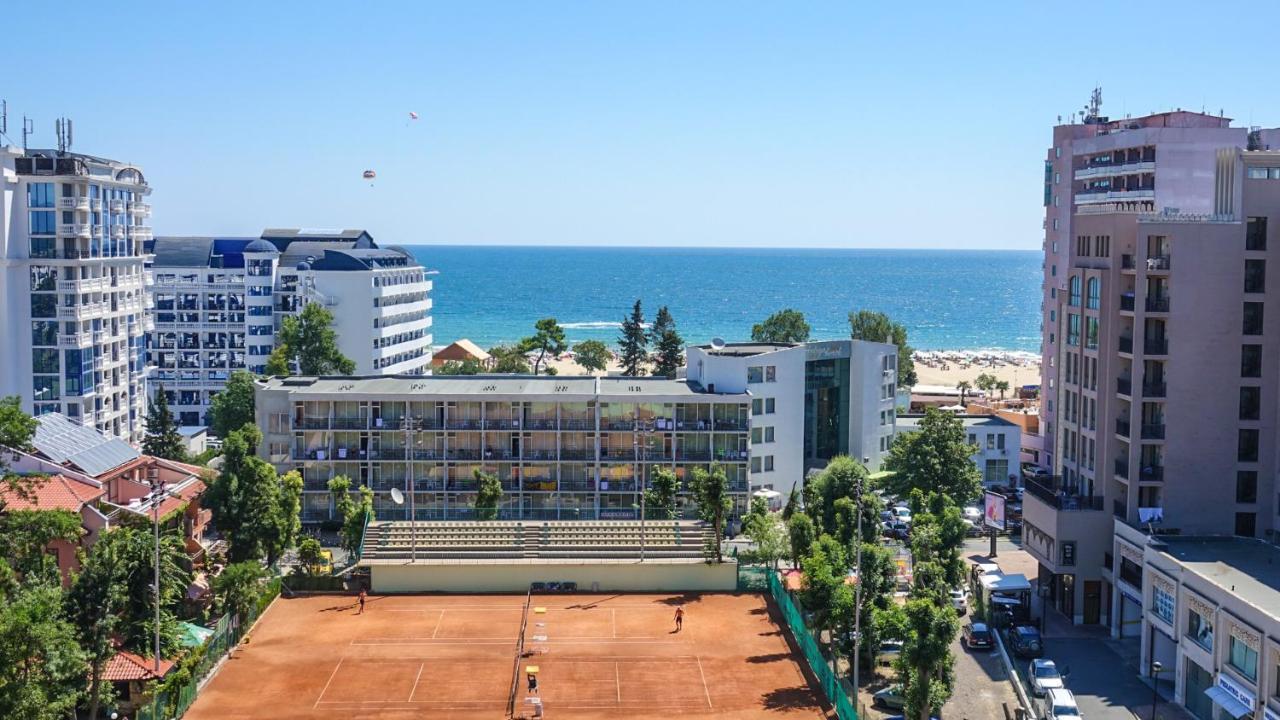 Grand Oasis Hotel 4*