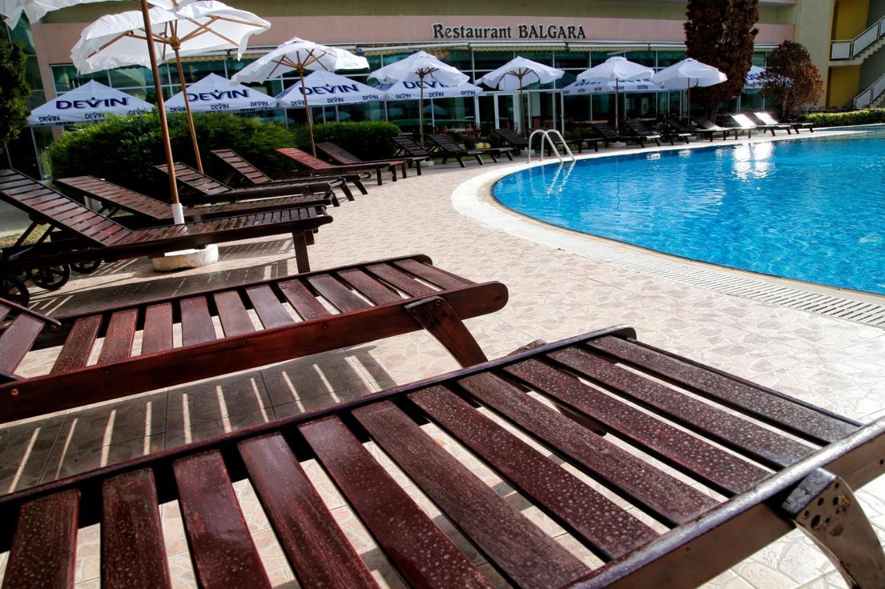 Hotel Grand Oasis